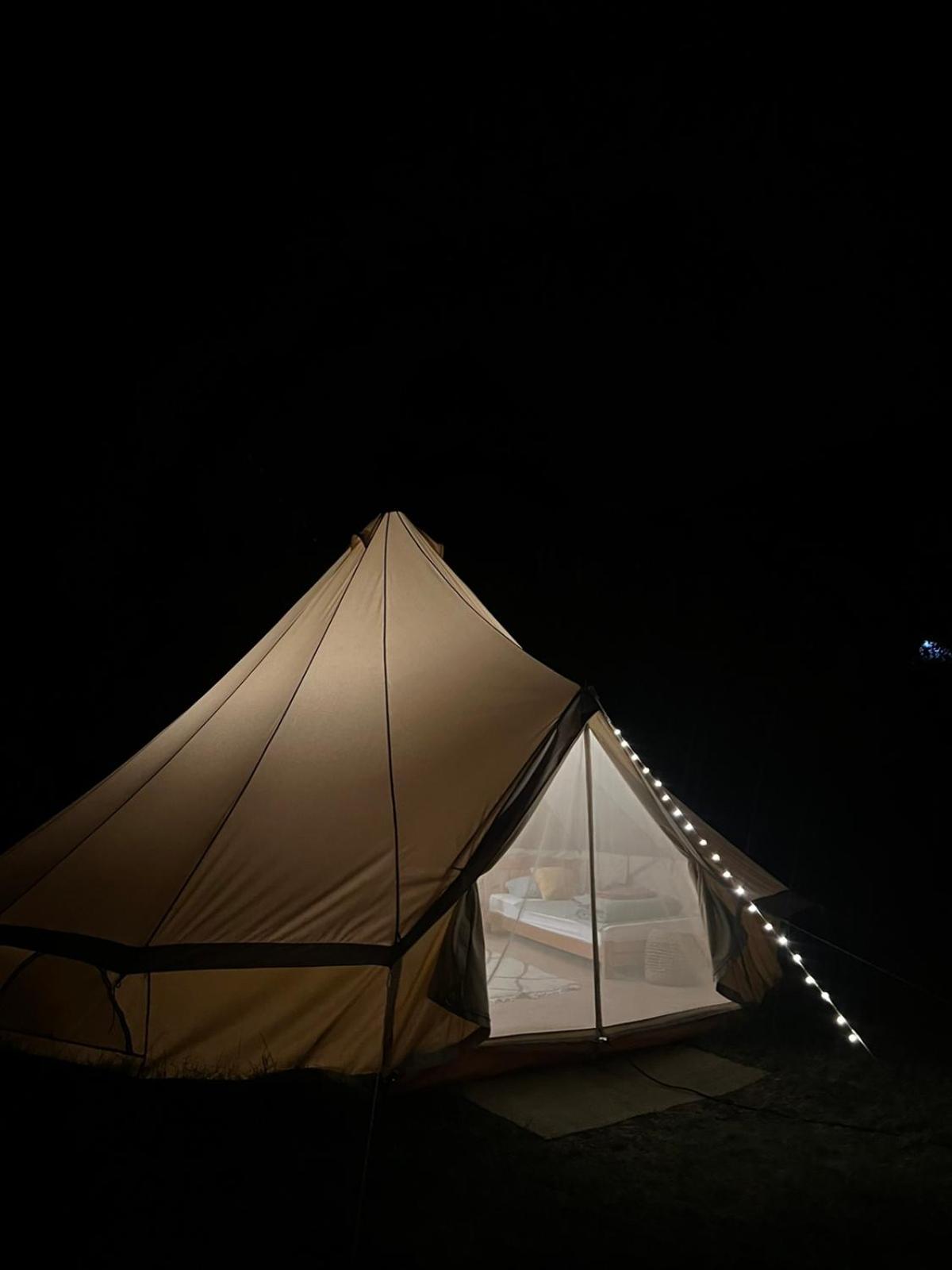 Camp Oaza,Lipa Hotell Cetinje Exteriör bild